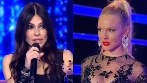 Η ηθοποιός απολαμβάνει τον ήλιο και τα καταγάλανα νερά του νησιού. Biky Kaboyra Star Gr