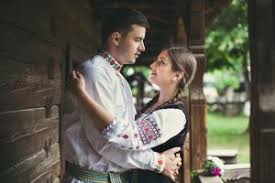 Ziua de dragobete (24 februarie) este atat sarbatoarea dragostei la romani, cat si inceputul primaverii. Traditii Si Obiceiuri De Dragobete Descopera Povestea Sarbatorii