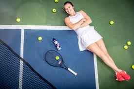 Polka triumfowała w turnieju wta w adelajdzie, pokonując belindę bencić 6:2, 6:2. Wyjatkowe Zdjecia Igi Swiatek Pierwszej Polki Ktora Wygrala Roland Garros Duzo Zdjec Echo Dnia Swietokrzyskie