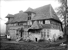 Manoir Du Lieu Binet A Lisieux Le Manoir Maisons Anciennes Chateau France