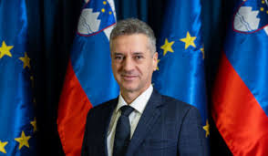 SLOVENIJA - www.morel.si
