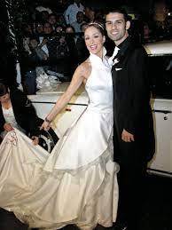 Así fue la historia de amor entre rafa márquez y adriana lavat la actriz y el deportista contrajeron matrimonio por el civil en 2001, pero debido a los compromisos del ex jugador del barcelona, se casaron por la iglesia hasta dos años después la parroquia de san fernando en el centro histórico de la ciudad de méxico. El Escandaloso Amor De Rafa Marquez Y Adriana Lavat