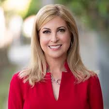 Lori Edelstein's Instagram, Twitter & Facebook