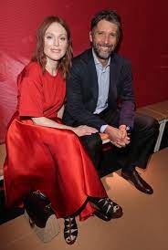 In the intense new freedomland, she plays a mother looking for her missing son while under the shadow of suspicion. Julianne Moore S Feet Wikifeet