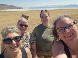 Heather Tatman's Instagram, Twitter & Facebook