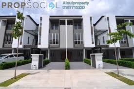 The large common park with water features will be maintain by kajang municipal in future. Townhouse For Sale In Ridgefield Residences Tropicana Heights Kajang By Ainulproperty Propsocial