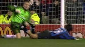 As peter schmeichel celebrates his 57th birthday, we look back on his top 10 saves for the reds from his 8 years as united's. Schmeichel Vs Zamorano Video Dailymotion