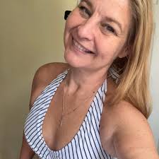 Wrist lanyard makers in Pembroke Pines needed urgently?