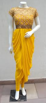 Ridhi Bansal Info Review Bridal Wear In Delhi Ncr Mehendi Outfits Dress Indian Style Indian Outfits