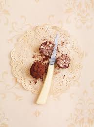 Boulettes Croustillantes Au Chocolat Ricardo Recipe Homemade Chocolate Chocolate Sweet Recipes