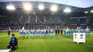 Berisha remained lively and smashed the ball from a tight angle on goal. Cup Finale Ab 2019 Ofb Sucht Nach Einem Ausrichter Fussball Ofb Cup