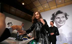 Isabelle huppert was born march 16, 1953, in paris, france, but spent her childhood in ville d'avray. Isabelle Huppert Starportrat News Bilder Gala De