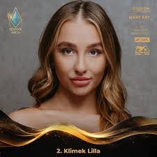 Anita Klimek's Instagram, Twitter & Facebook