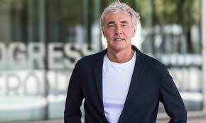 Si vergogni e stia zitto. Massimo Giletti Chi E Il Noto Conduttore Italiano Vita Privata E Carriera