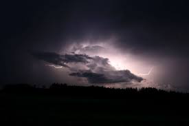 Ab dem späten abend ziehen von südwesten gewitter oder ein größerer gewitterkomplex auf. Ed Live Vorabinfo Unwetter Vor Schwerem Gewitter Flughafenregion