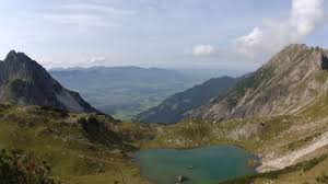 Der untere gaisalpsee ist ein hochgebirgssee auf 1508 meter höhe in den allgäuer alpen, nordöstlich unterhalb des rubihorns. Wandern Zum Bergsee Gaisalpsee Nebelhorn Reise Sz De