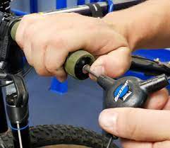 The handlebar grip will loosen and you will have no problem removing bike grips. Handlebar Grip Installation Flat Bars Park Tool