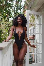 15 of Bria Myles' Sexiest Looks |