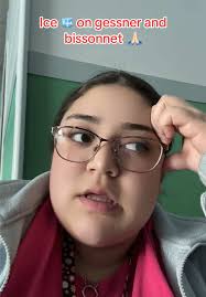 Me mandó mensaje mi mamá diciéndo que estaban 8 camionetas estacionadas en  diferentes partes de los apartamentos #houston #foryoupage #fyp #redadas  #parati #mexicantiktok #paratii #fy #immigration