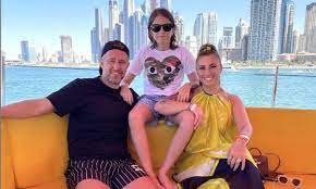 Anamaria prodan neagă și acum divorțul de laurențiu reghecampf. Galerie Foto Cum A Petrecut Anamaria Prodan Trecerea In 2021 Imagini Inedite Cu Familia Reghecampf