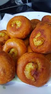 Resepi mudah cucur badak, juadah berbuka puasa yang agak popular dikalangan masyarakat melayu, pastikan anda menggunakan kelapa yang segar bagi mendapatkan cucur badak yang sedap. My Homerecipes Kuih Cucur Badak Marveles