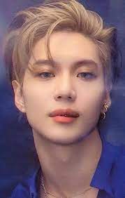Above all, this is the full taemin show, placing his charismatic vocal over a pulsing dance beat that feels like 2017's move on caffeine. Pin By Junjun On ãƒ†ãƒŸãƒ³ Taemin Shinee Taemin Shinee
