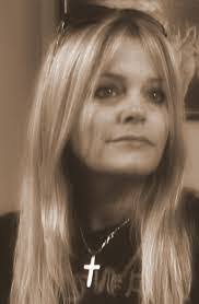 Debra Criswell's Instagram, Twitter & Facebook