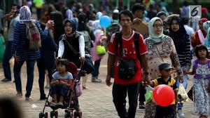 Tempat wisata di bukittinggi berikutnya adalah jam gadang. Murah Meriah Ragunan Jadi Tempat Wisata Favorit Saat Libur Lebaran Bisnis Liputan6 Com