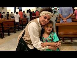 Cristian castro reconocerá a su tercera hija. La Hija De Cristian Castro Rafaela Visita Una Iglesia Con Su Abuela Veronica Castro Youtube