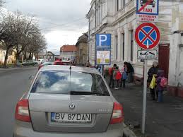 În care dintre situaţiile prezentate mai jos nu este permisă oprirea voluntară a vehiculelor? Ilegalitatea Este Legala Codlea Info