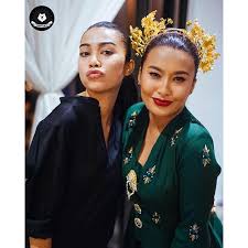 Selendang mak inang أغنية الملايو التقليدية malay traditional kenangan lagu dan suasana kampung tradisional melayu mengusik jiwa. Gambar Majlis Resepsi Nabila Huda Bertemakan Melayu Klasik Mynewshub