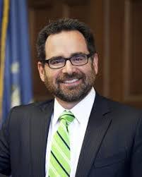 Robert Klee's Instagram, Twitter & Facebook