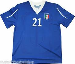 Oltre 10.000+ prodotti per il calcio a prezzi scontati. Maglia Italia Calcio Nazionale Azzurri Replica Misure S M L Xl 10 8 6 Anni Ebay