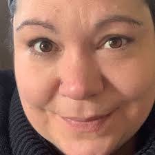 Melanie Michaud's Instagram, Twitter & Facebook