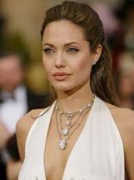 Angelina Jolie: người phụ nữ quyến rũ nhất - Tuổi Trẻ Online