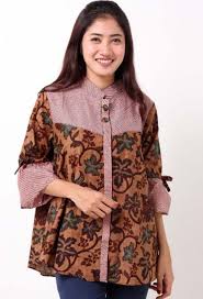 Belakangan ini popularitas batik makin mendunia dan digemari banyak kalangan. 30 Model Atasan Batik Wanita Terbaru 2019 Modern Stylish
