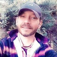 Ladies, meet Darrius, he is 30 years old and looking for that one female  penpal to talk to, he isn't about having tons of women, just one he can  connect with and