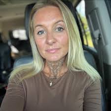 2 pool floats outside of room 9429 if anyone wants them 😊