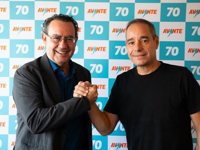 Augusto Cury lan&ccedil;a pr&eacute;-candidatura a presidente, prega pacifica&ccedil;&atilde;o e ser  &ldquo;exemplo mundial&rdquo;