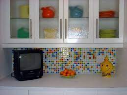 Subway tile makes a great backsplash tile as it's easy to maintain and offers a modern, clean aesthetic. Glass Tile Kitchen Gallery Retro 1 Inch Backsplash Glass Tiles Kitchen Retro Kitchen Accessories Kitchen Colors