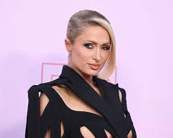 Pregnant Kate Hudson Shows Off Baby Bump In Teeny Bikini