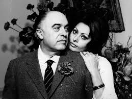 She is a beauty during her younger days and still look nothing like age 81 now. Las Dos Bodas De Sofia Loren Y Carlo Ponti