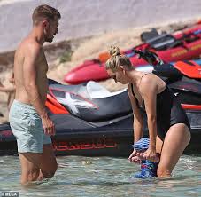 Colleen is one of the gunners' hottest wags, but she is rarely pictured in the press or on social media. Aaron Ramsey Is Joined By Childhood Sweetheart Colleen Rowland As They Take Their Twins For A Dip Daily Mail Online