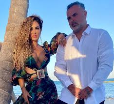Las cosas no van nada bien para ninel conde, pues no sólo por la situación legal de su esposo larry ramos, sino porque perdió la demanda en contra de su ex, giovanni medina. Ninel Conde Sera Presentadora De Los Latin American Music Awards 2021 Billie Parker Noticias