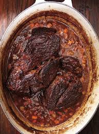 Boeuf Braise Au Vin Rouge Super Bon A Refaire Cuit Tout Seul Braised Beef Recipes Braised Beef Ricardo Recipe