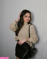 Angela Chalet Onlyfans Nude Leaked fapellos9 - FapThots