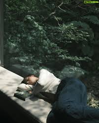 Sarah McDaniel Instagram – Relaxing after some leisure cabin porn 🪻 📷  @mustiymk | Gethu Cinema