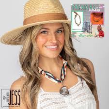 Della Walsh's Instagram, Twitter & Facebook