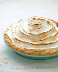 Lemon Meringue Pie Comfortably Domestic Recipe Lemon Meringue Pie Meringue Pie Braided Pie Crust