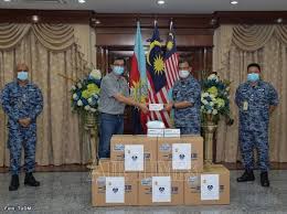 Beliau adalah pencipta bendera malaysia (juga dikenali sebagai jalur gemilang sejak 1997). Covid 19 Tudm Terima Sumbangan 10 000 Topeng Muka Untuk Petugas Barisan Hadapan Air Times News Network